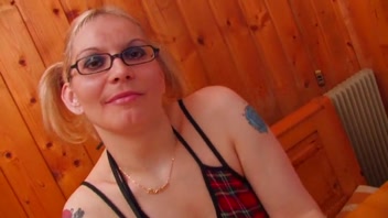 Curvy Kitchen Seduction: Hot Action!