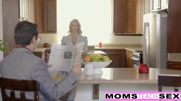 Steamy Threesome with Step-Mom Alexis & Teen Lily!